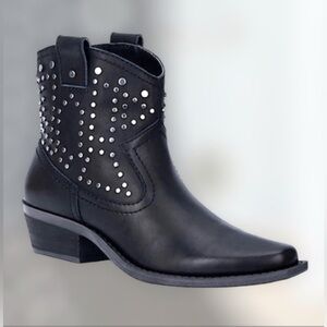 Dingo Women’s Black Leather Studded Western biker Boots 8.5